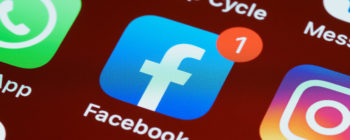 Facebook apps go down worldwide