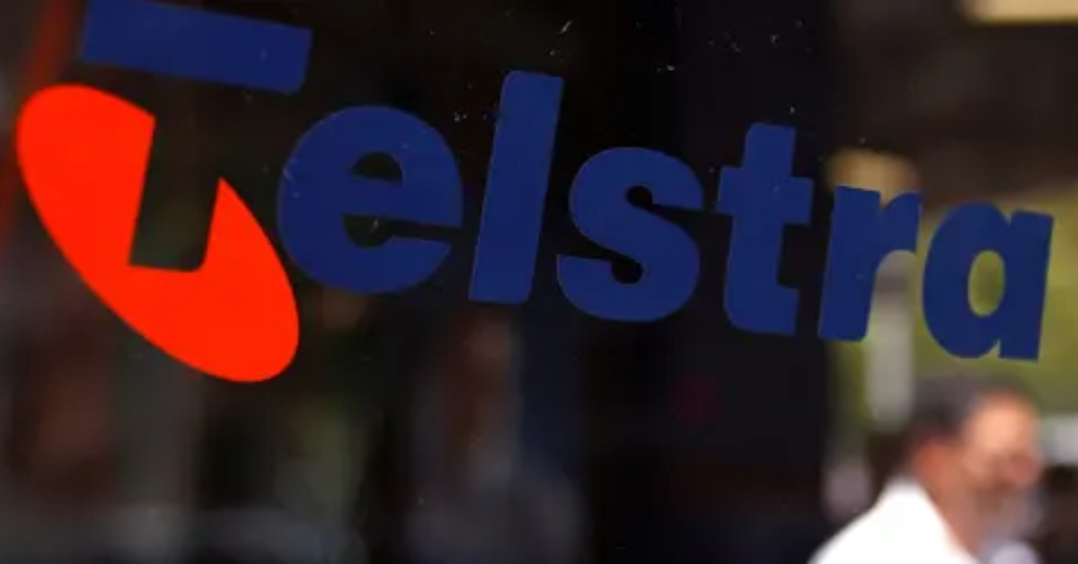 Telstra apologises for 'accidental' leak of clients' personal data