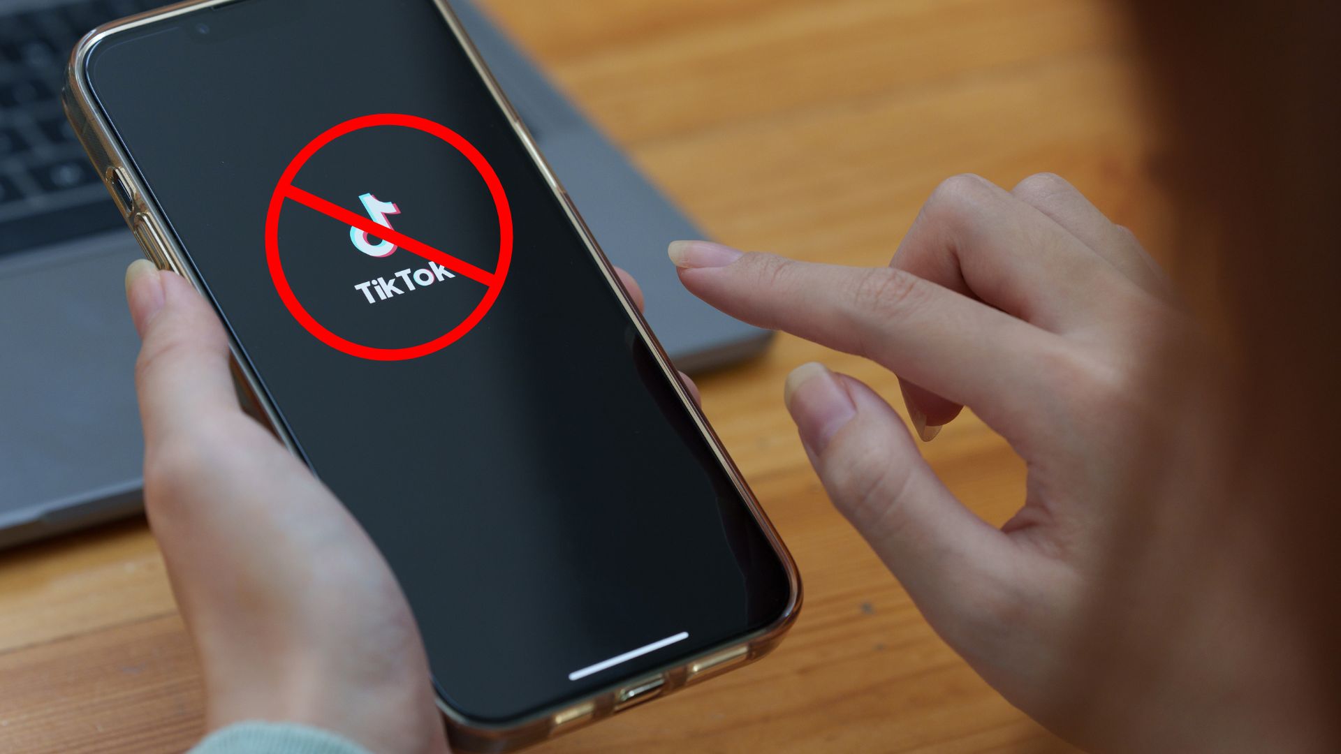 TikTok banned from AU gov't devices